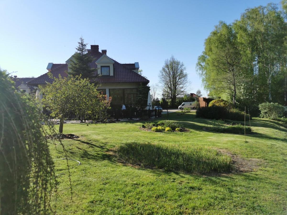 Hubertus Aparthotel & Restaurant & Horse Club Starogard Gdanski Exterior photo