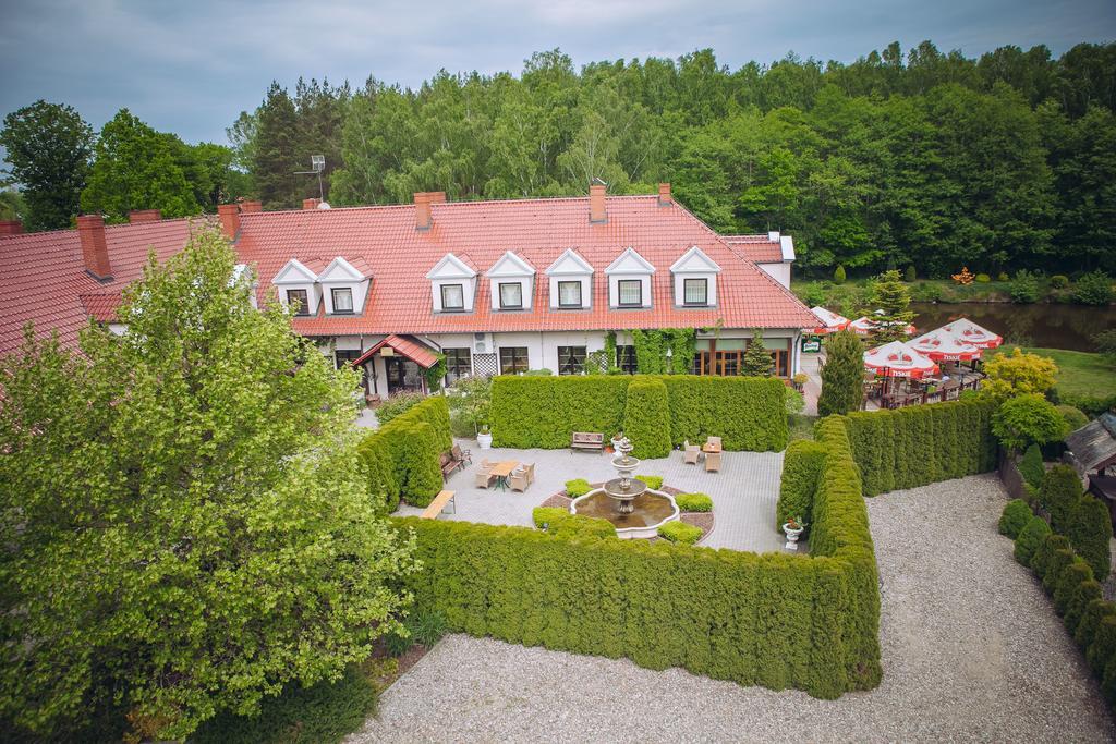 Hubertus Aparthotel & Restaurant & Horse Club Starogard Gdanski Room photo