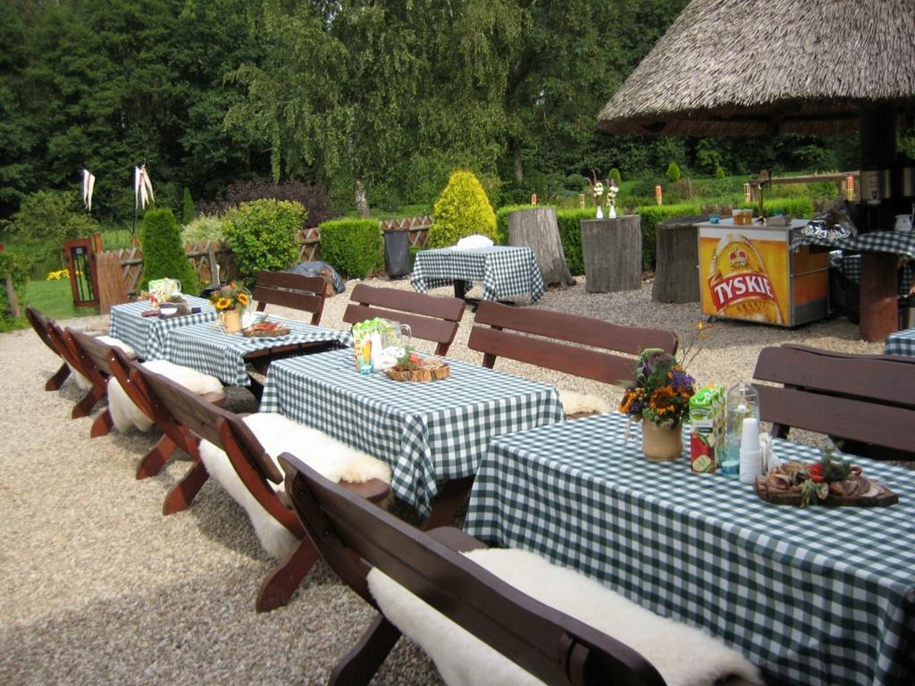 Hubertus Aparthotel & Restaurant & Horse Club Starogard Gdanski Exterior photo