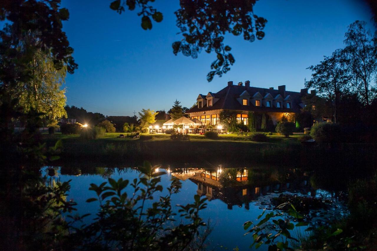 Hubertus Aparthotel & Restaurant & Horse Club Starogard Gdanski Exterior photo